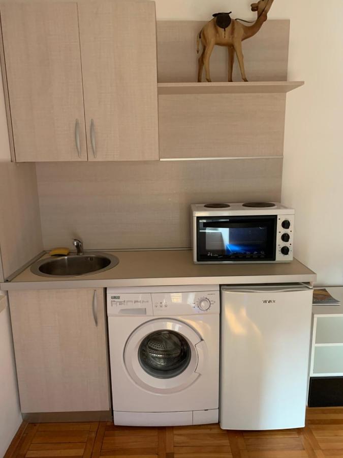 Sunstone Apartments โกตอร์ ภายนอก รูปภาพ