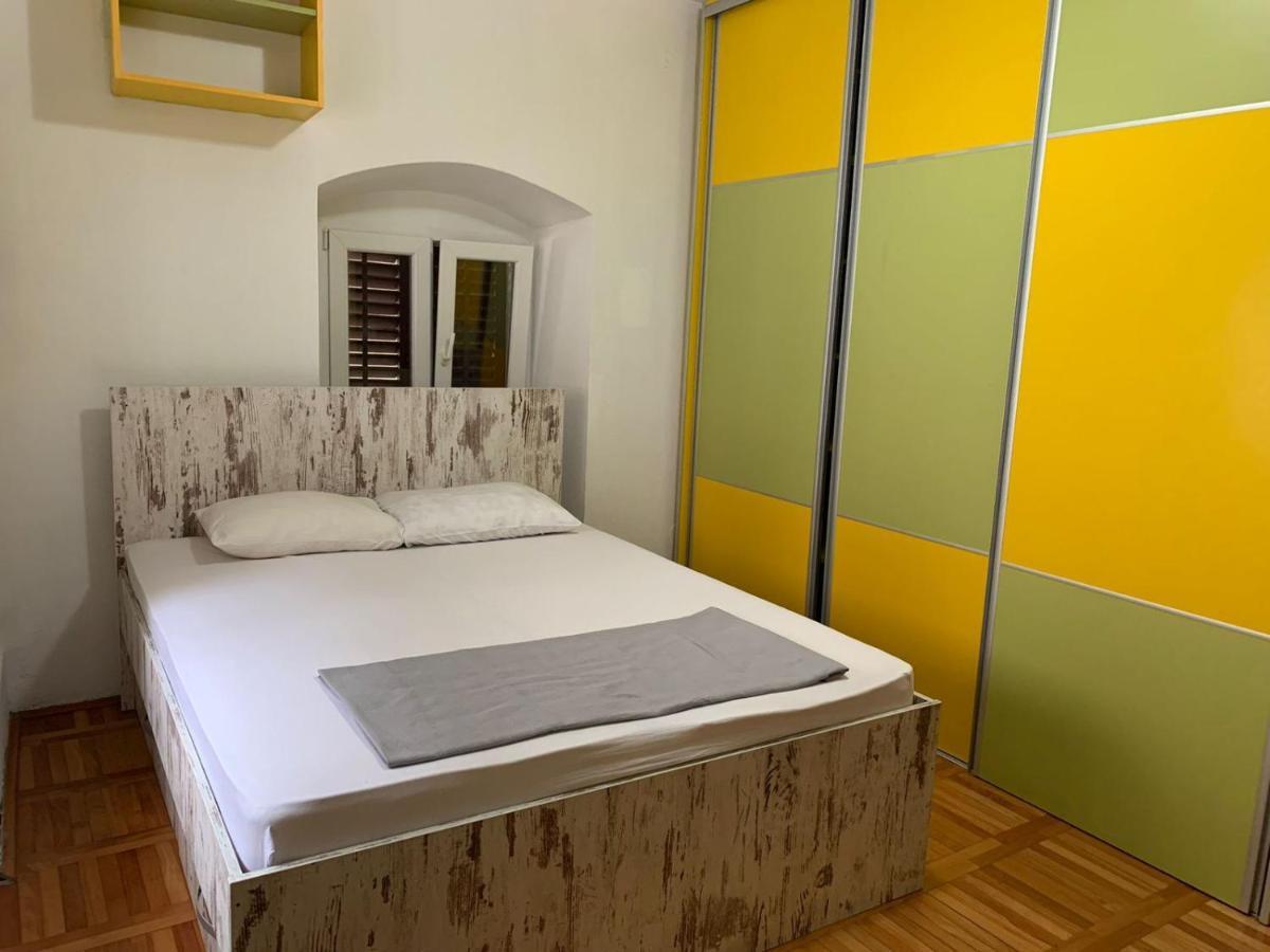 Sunstone Apartments โกตอร์ ภายนอก รูปภาพ